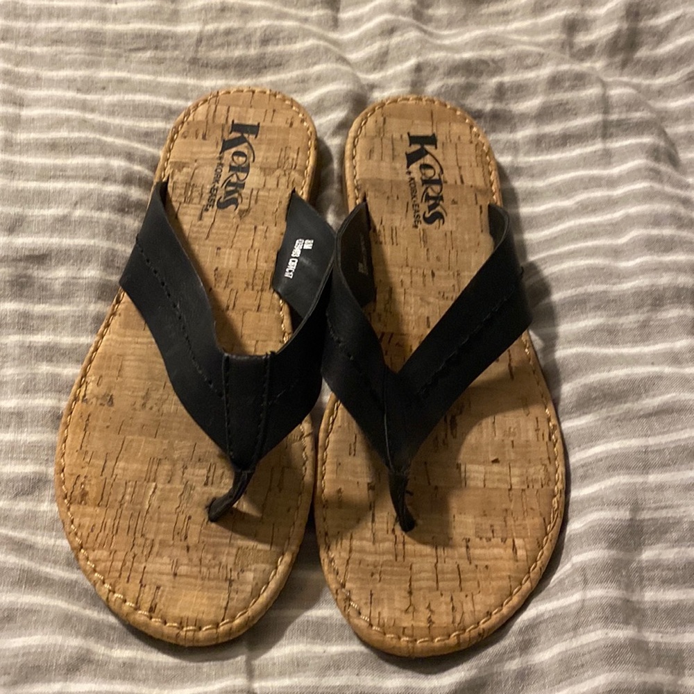 Like new Kork-ease black leather flip flops 8M